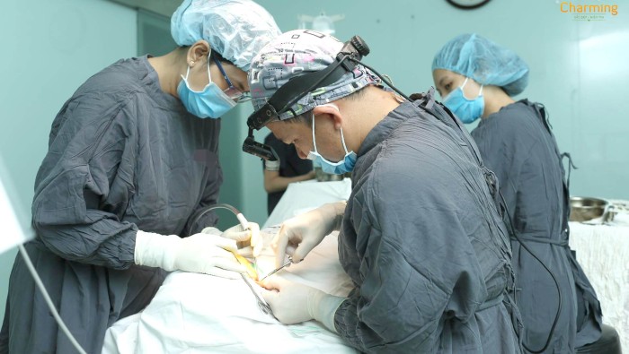 Mũi sụn sườn luôn cuốn hút ánh nhìn nam giới, vì sao?