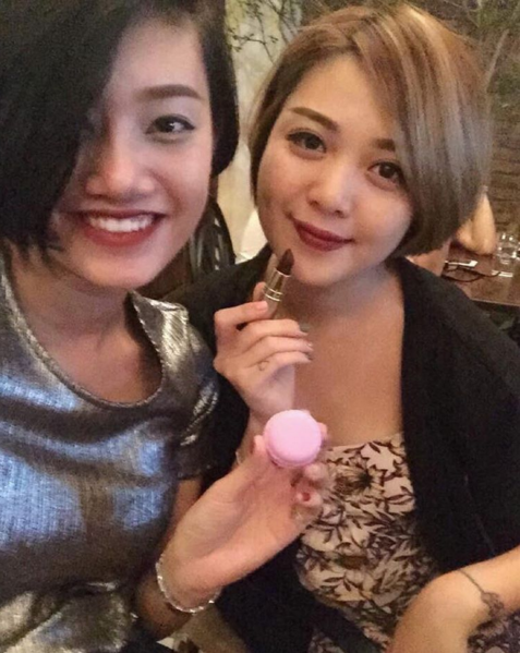 chân mày ngài