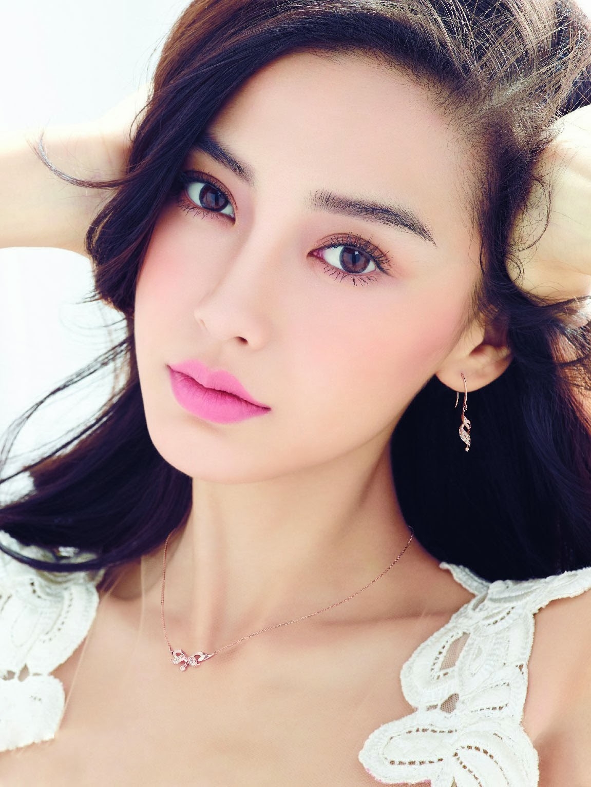 angela baby phau thuat tham my